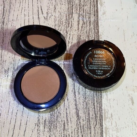 3/$10 Sale Item! Vincent Longo Cangiante Dimensional Eyeshadow - Picture 8 of 12